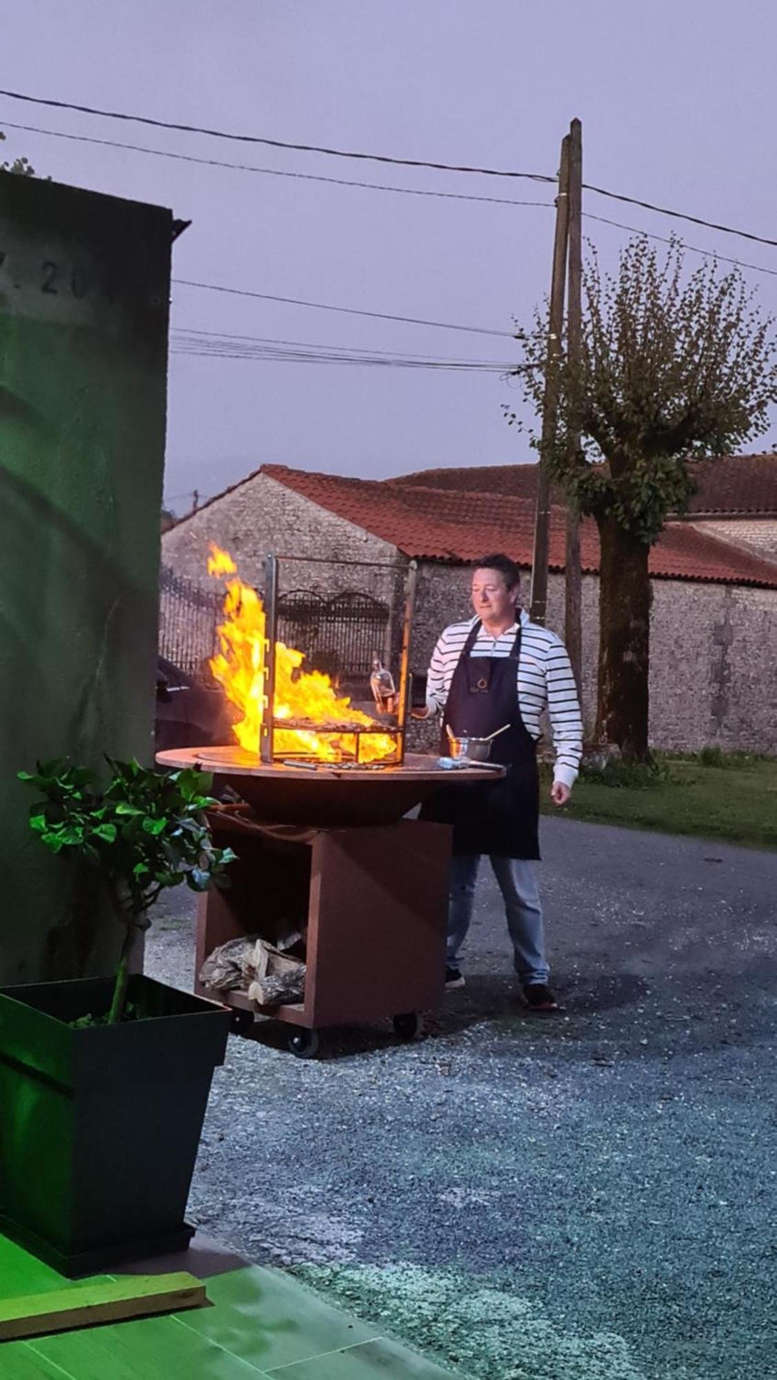 Gites De 2 A 11 Personnes Au Domaine D'Usson Echebrune Kültér fotó